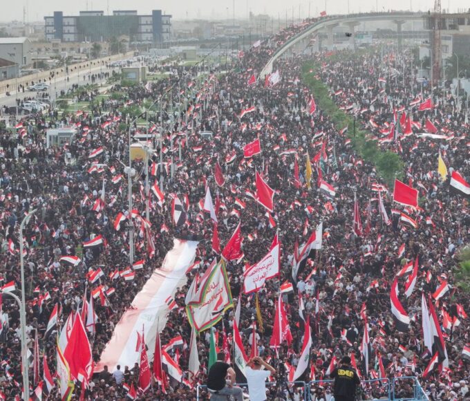 Multidões no Irã marcam 40º dia da morte do líder Supremo Khamenei