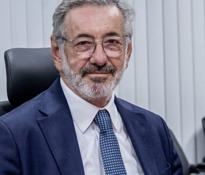 Novo ministro do Desenvolvimento apoia jornada de 40 horas