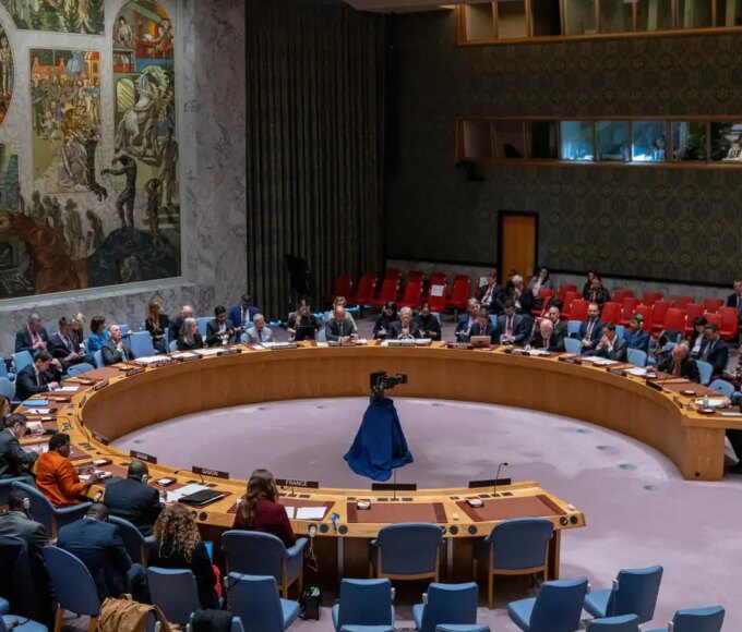 Rússia e China vetam resolução sobre Ormuz em Conselho de Segurança