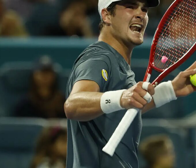 Tênis: João Fonseca avança para quartas de final em Monte Carlo