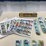 DP de Guaçuí apreende mais de mil figurinhas da Copa do Mundo com indícios de falsificação