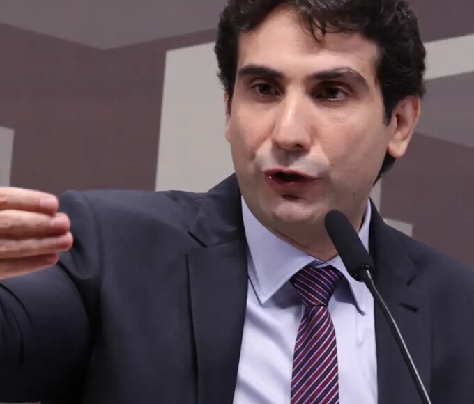 Galípolo descreve ação do Master que chamou atenção do Banco Central