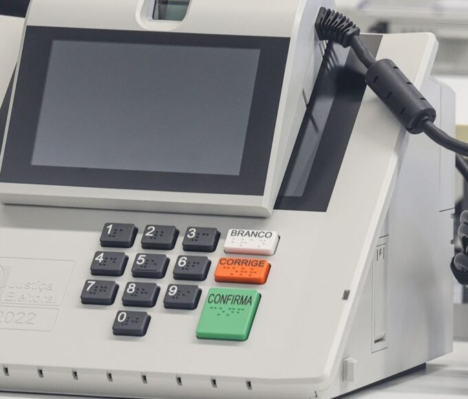 TSE inicia nova etapa de testes de segurança das urnas