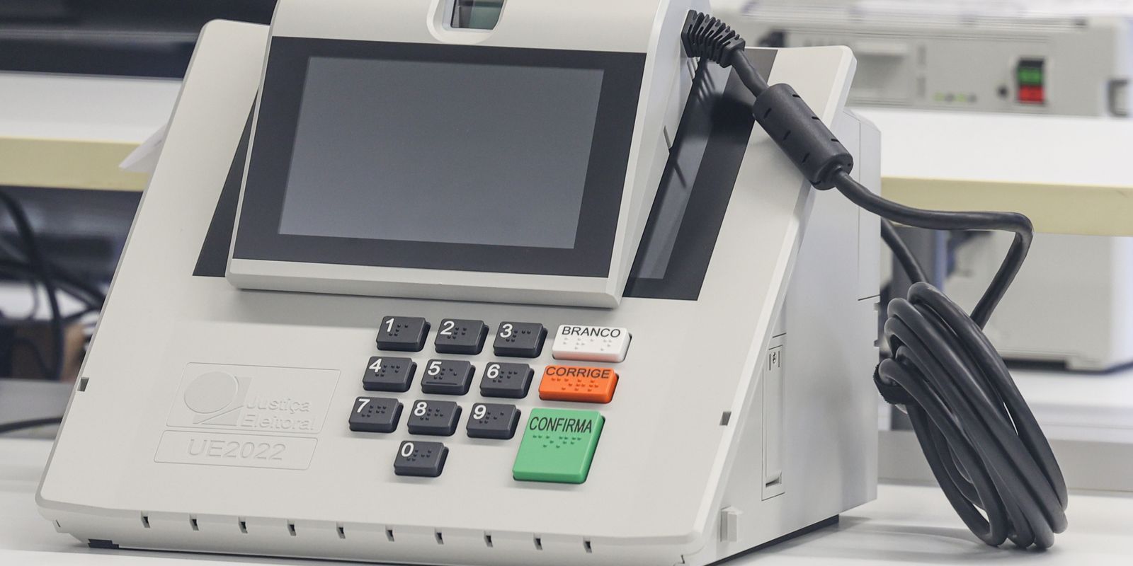 TSE inicia nova etapa de testes de segurança das urnas