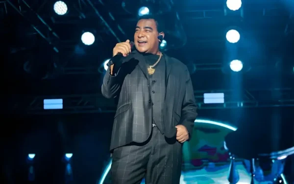Raça Negra e Jorge Aragão fazem show em Vila Velha