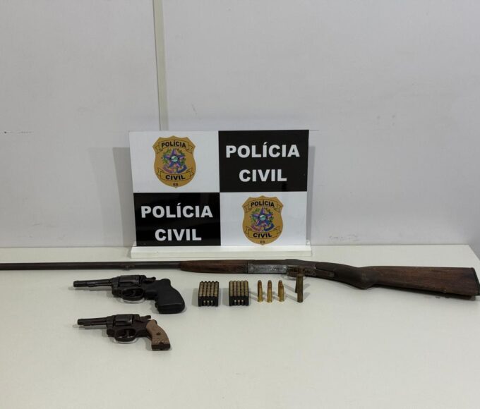PCES prende homem em flagrante e apreende armas durante operação de combate à violência doméstica em Linhares