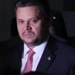 Alcolumbre sai em defesa de Jacques Wagner