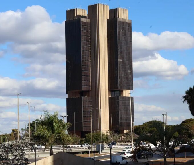 CCJ do Senado aprova proposta que amplia autonomia do Banco Central