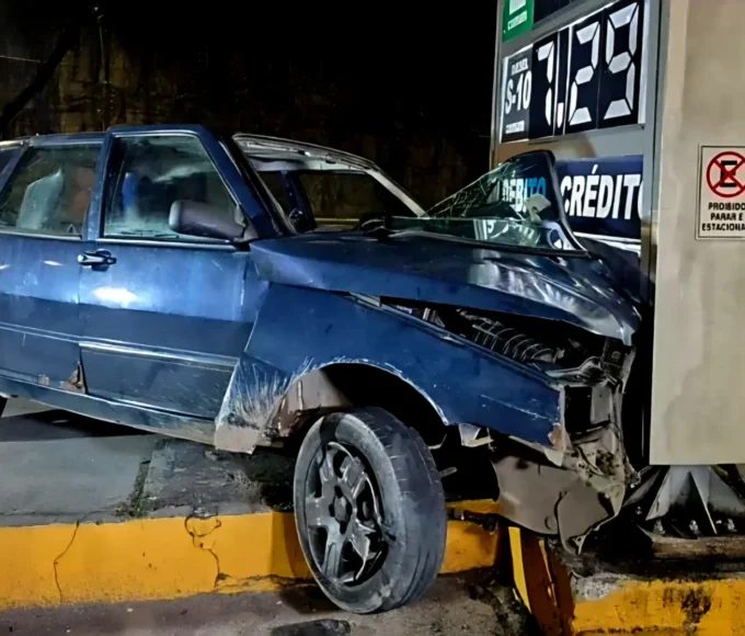 Carreta bate em Fiat Uno e crianca fica ferida em acidente em Cariacica 2 750x436 1