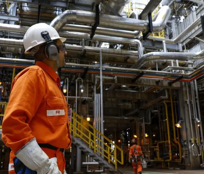 Economia brasileira cresceu 0,1% em abril, estima prévia da FGV