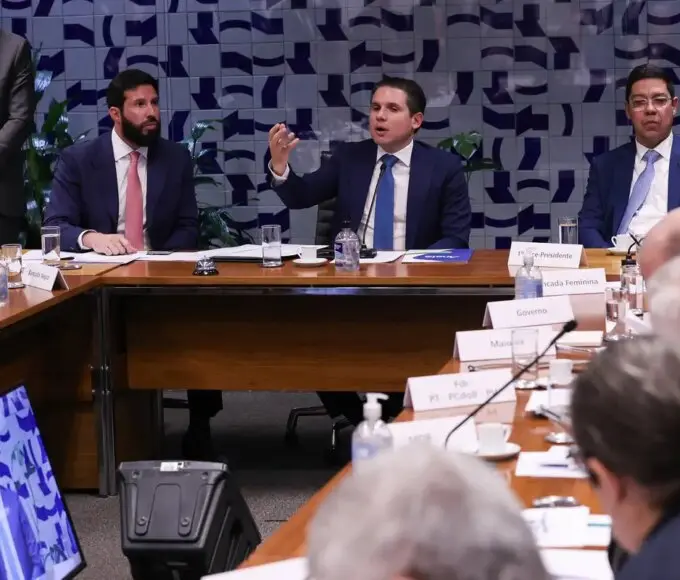 Governo retira urgência de projeto sobre fim da escala 6x1 na Câmara
