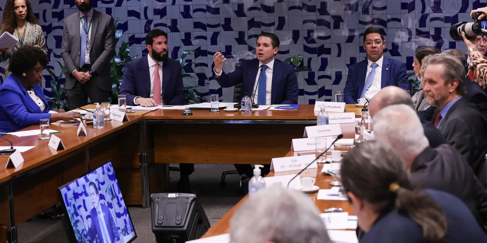 Governo retira urgência de projeto sobre fim da escala 6x1 na Câmara