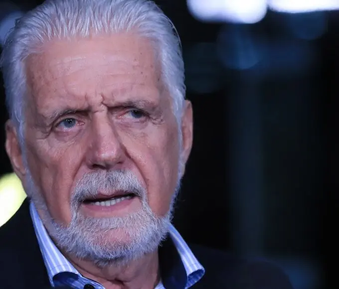Jaques Wagner diz que sua relação com Vorcaro é “praticamente zero”