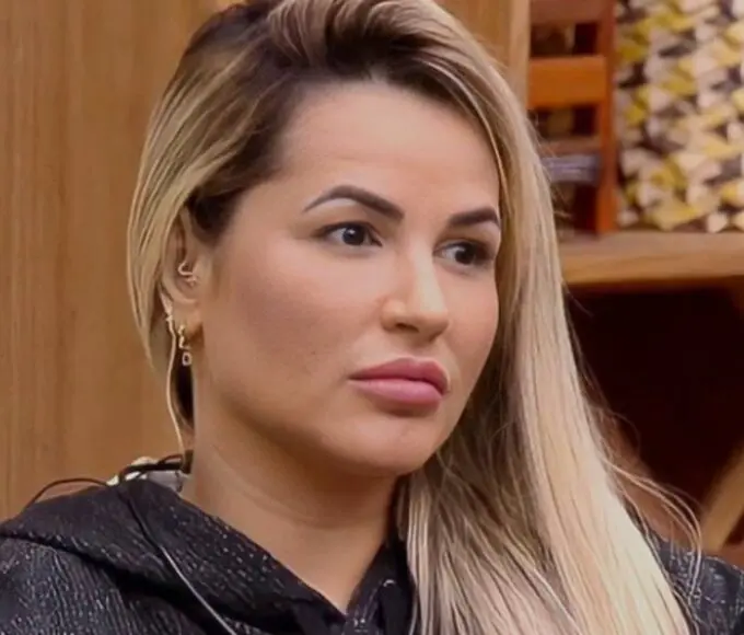 Justiça de São Paulo aceita denúncia contra Deolane Bezerra e Marcola