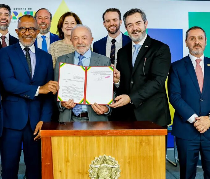 Lula assina decreto que regulamenta Estatuto da Segurança Privada