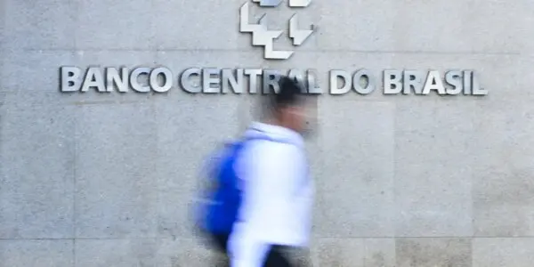 Mercado eleva projeção de inflação e vê Selic em 14% ao ano em 2026