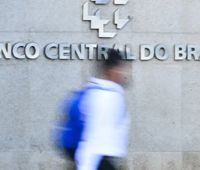Mercado eleva projeção de inflação e vê Selic em 14% ao ano em 2026