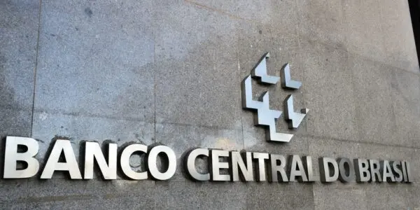 Mercado financeiro eleva previsão da Selic para 13,75% ao ano
