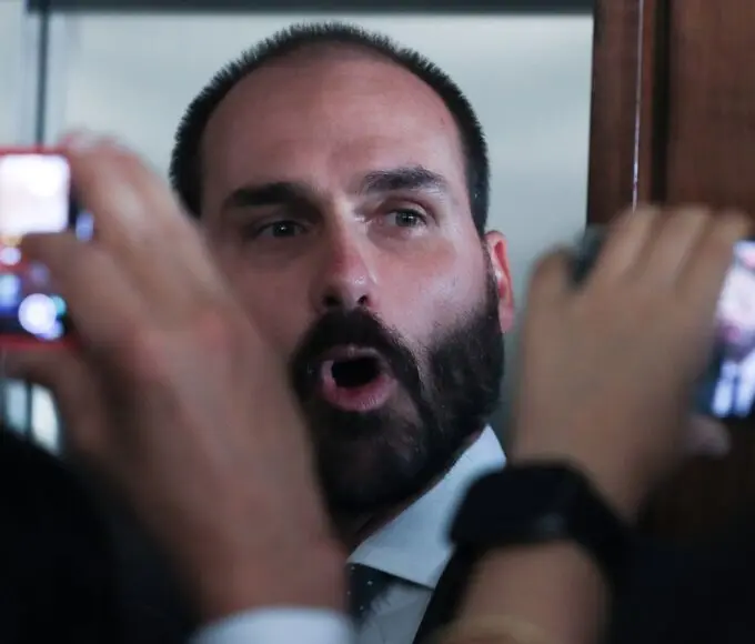 Moraes nega adiar julgamento de Eduardo Bolsonaro