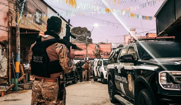 "Operação Copa" cumpre 46 mandados contra organização criminosa em Linhares