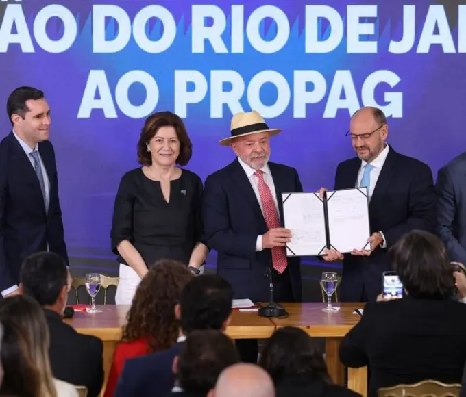 Rio de Janeiro adere ao Propag e reduz parcelas da dívida com a União