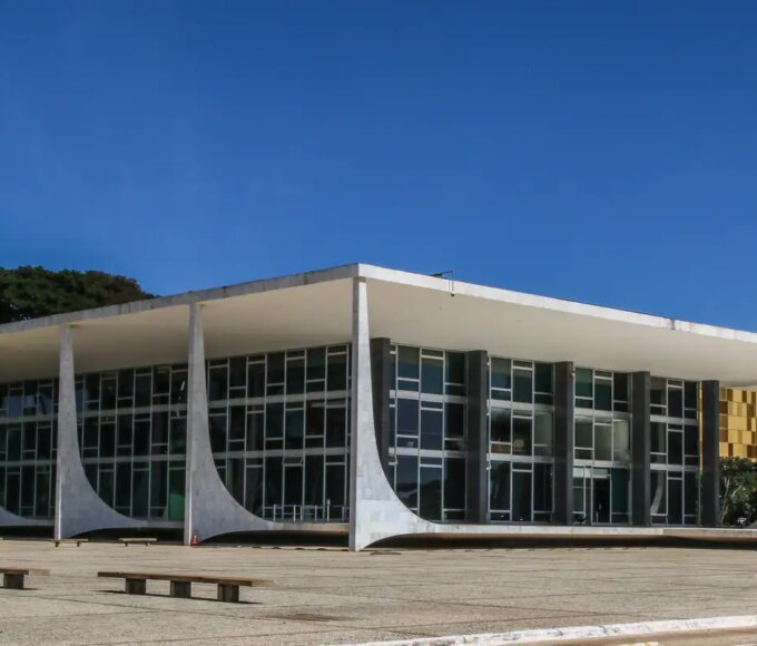 STF retoma julgamento que pode ampliar responsabilidade das big techs