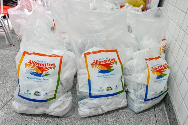 Banco Herbert de Souza prepara entrega de mais 700 cesta de alimentos